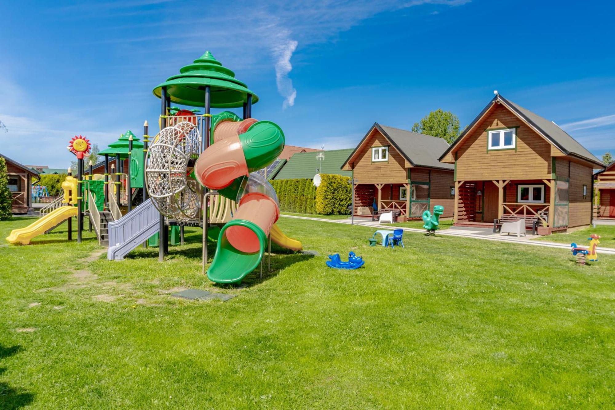 Domki Morena - Rodzinne Domki Blisko Plazy Karwia Buitenkant foto