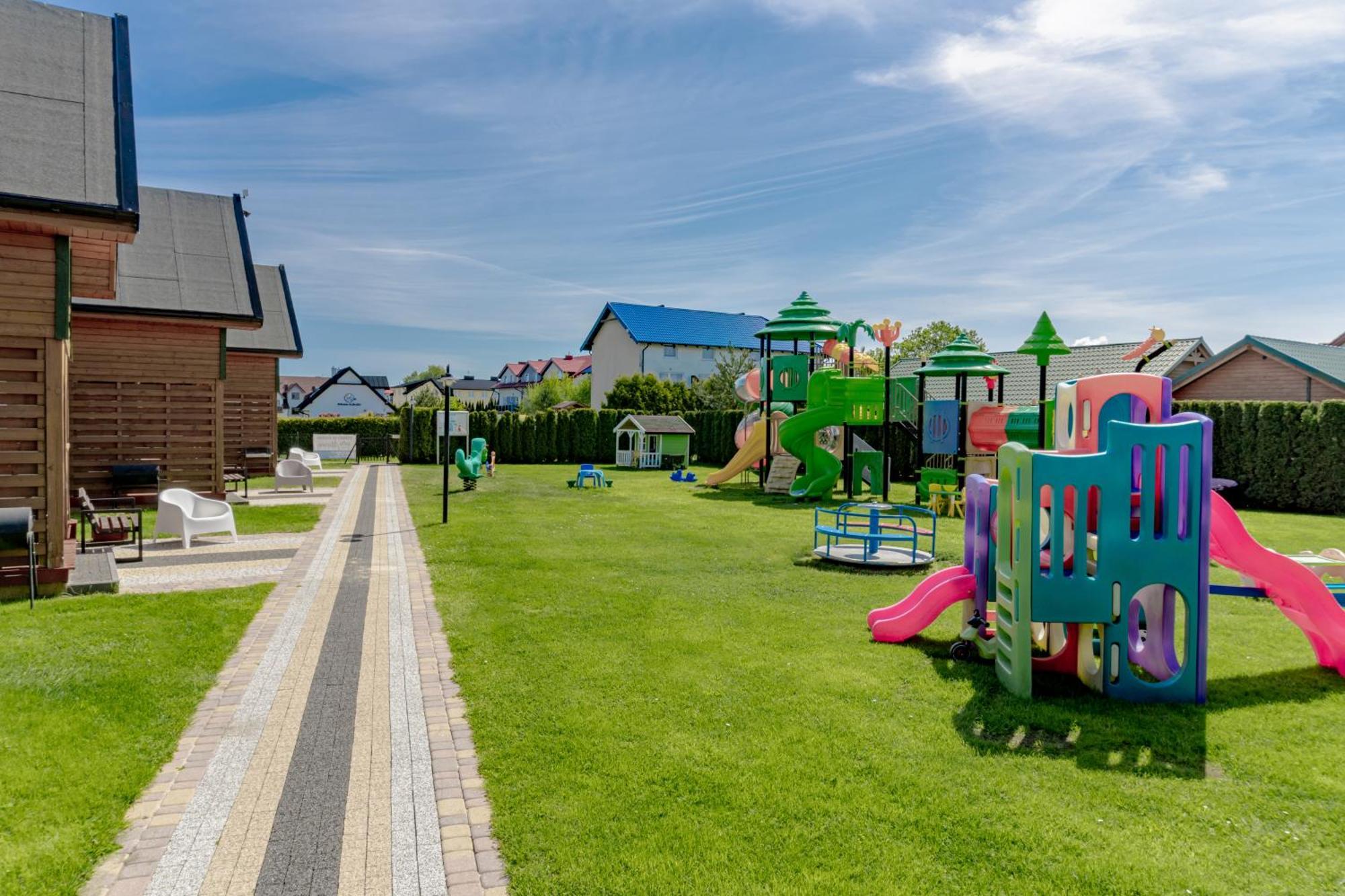 Domki Morena - Rodzinne Domki Blisko Plazy Karwia Buitenkant foto